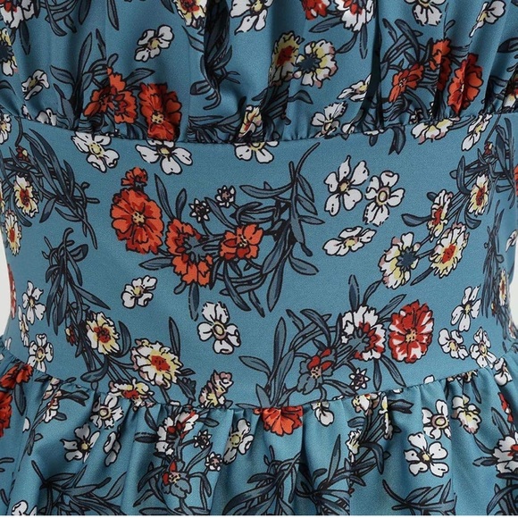 Off Shoulder Miss Fox Floral Dress - Picture 6 of 13